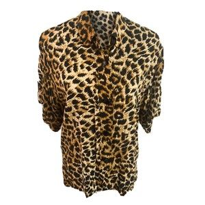 DR 2 Top Blouse Large Animal Print Cheetah Leopard Print Large Buttons 26L X 23W